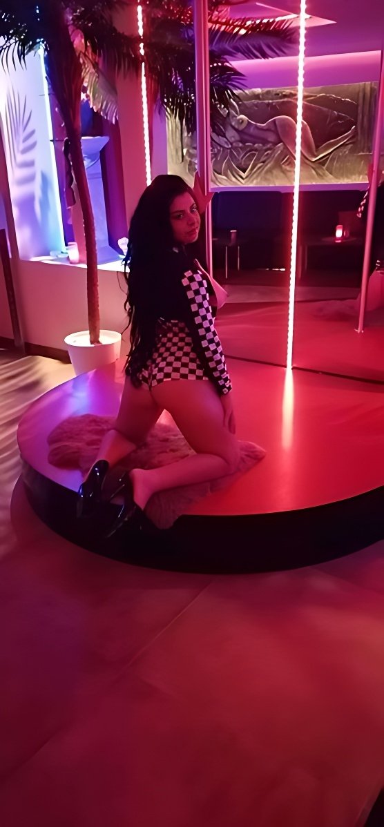 Meet Amazing Sexy Maria5: Top Escort Girl - model preview photo 2 