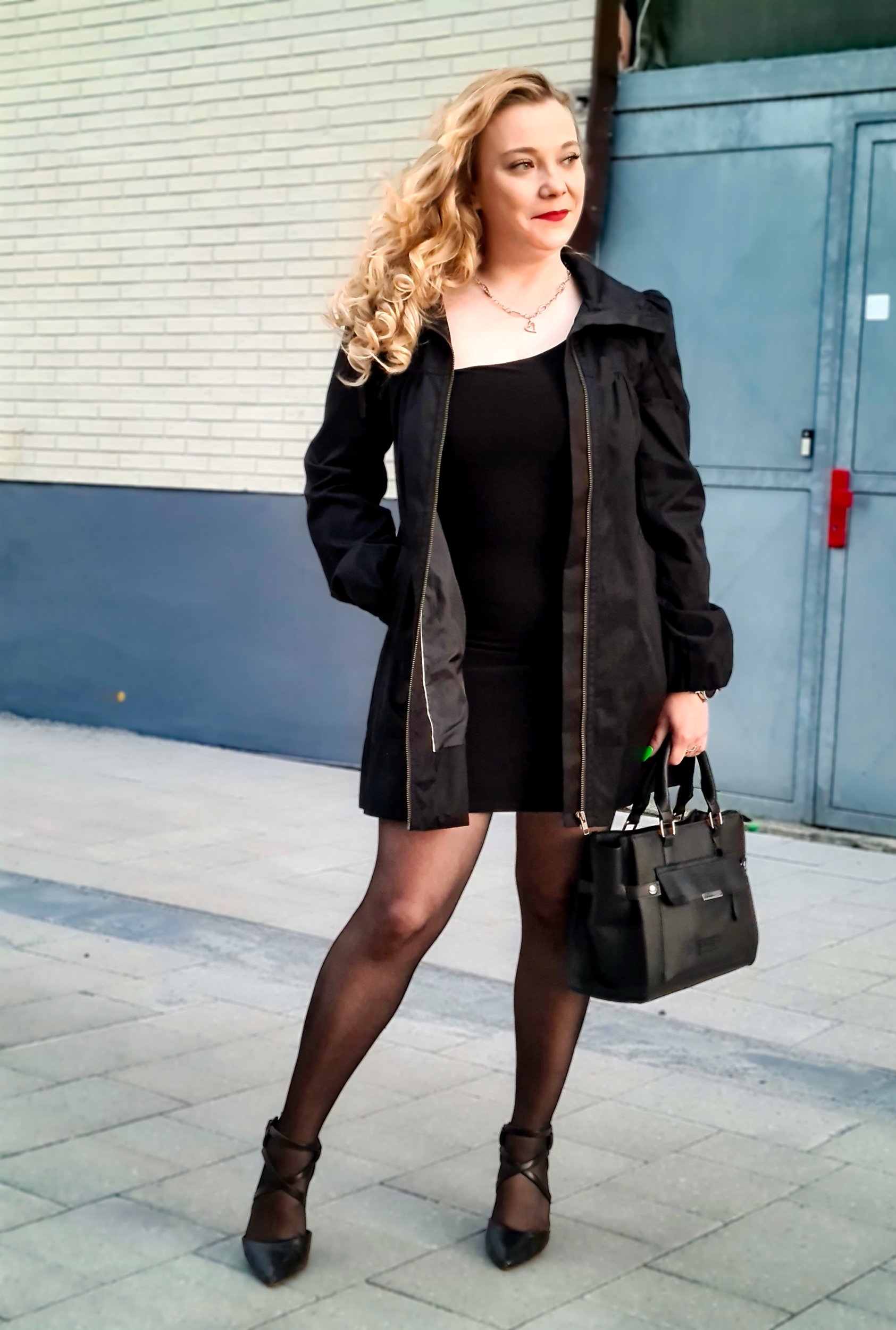 Meet Amazing Blondesluder: Top Escort Girl - model preview photo 2 