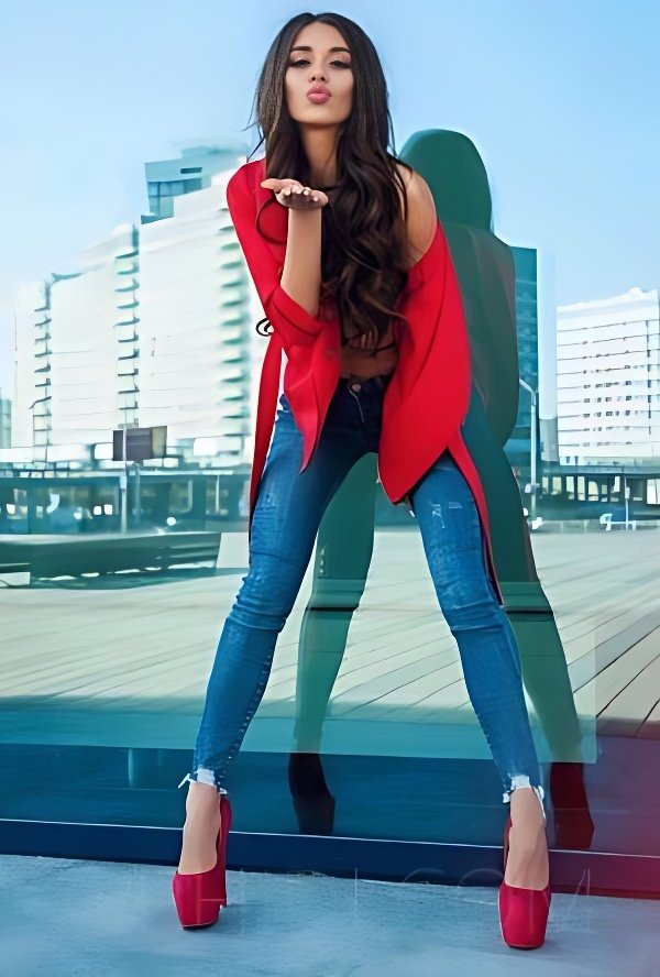 Meet Amazing Mia: Top Escort Girl - model preview photo 1 