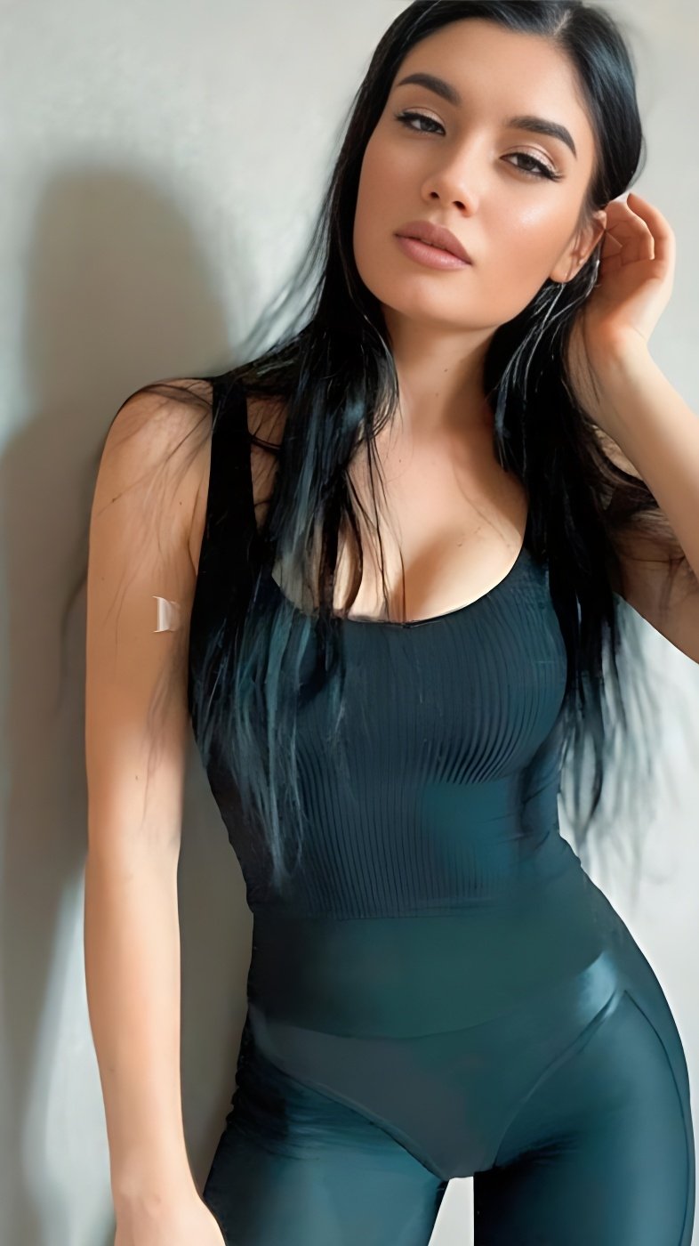 Meet Amazing Elizaveta: Top Escort Girl - model preview photo 2 