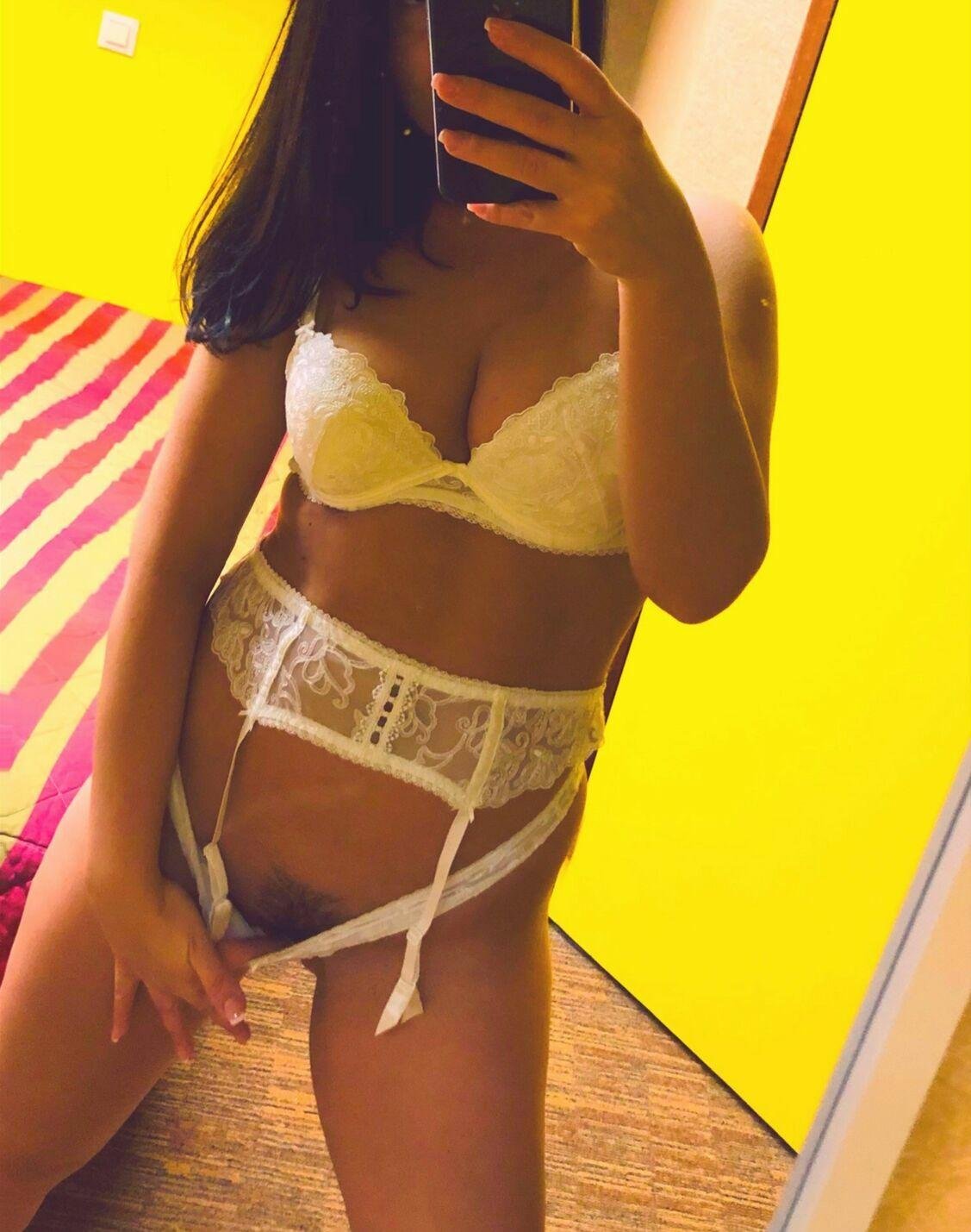 Top Squirting escort in Halle (Saale) - model photo Sensual Massage