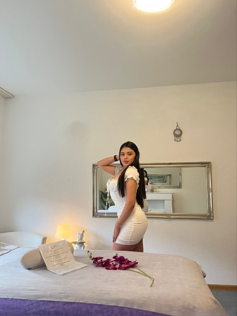 Знакомство с удивительной Erotische Massage Body To Body: Лучшая эскорт девушка - model preview photo 0 