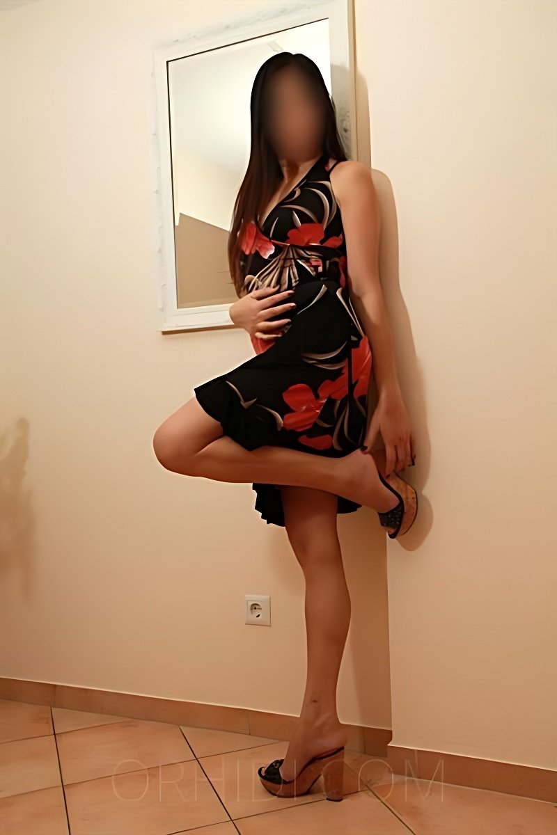 Treffen Sie Amazing EMMY - EDEN THAI-MASSAGE: Top Eskorte Frau - model photo NINA - EDEN THAI-MASSAGE