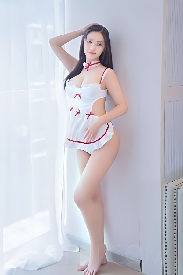 Meet Amazing Taiwan Luka: Top Escort Girl - model preview photo 2 