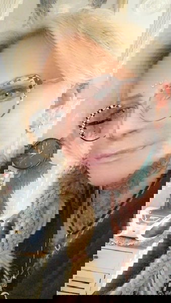Pornstar Escort  (Huren, Nutten) in Bremen, Bremen. - model photo *Sarah, K?nigin der Lingam*