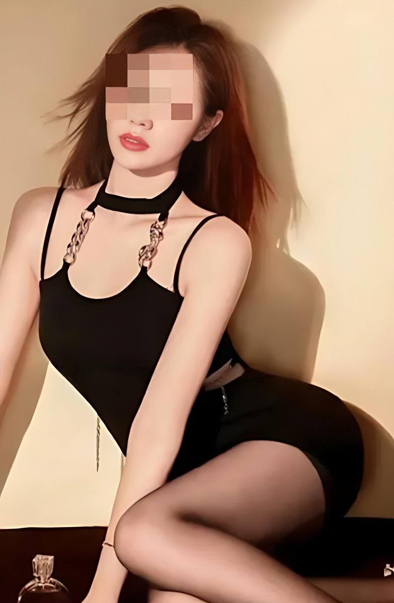 Treffen Sie Amazing RONJA: Top Eskorte Frau - model photo Jinjin3