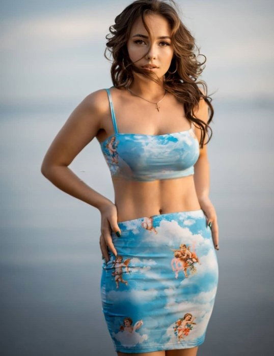 Faszinierende Deepthroat Escort in Paris - model photo Demi