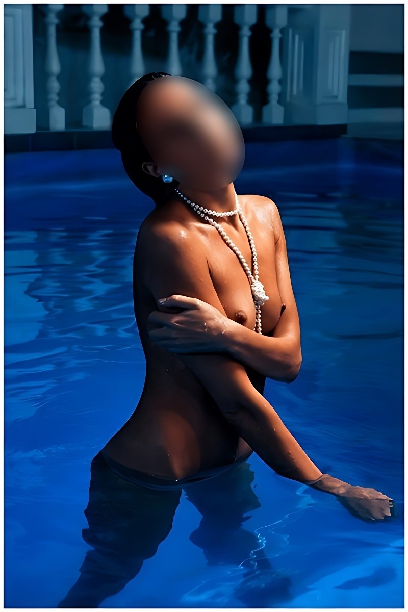Porn Star Experience escort in Arbon - model photo Nelly