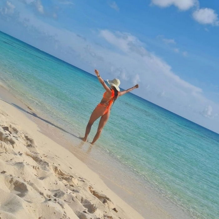 ESKORTE IN Cancún - model photo Maria Paula Sanclemente