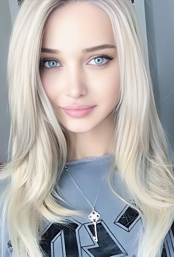 Treffen Sie Amazing Chloe: Top Eskorte Frau - model photo Enya Ukraine