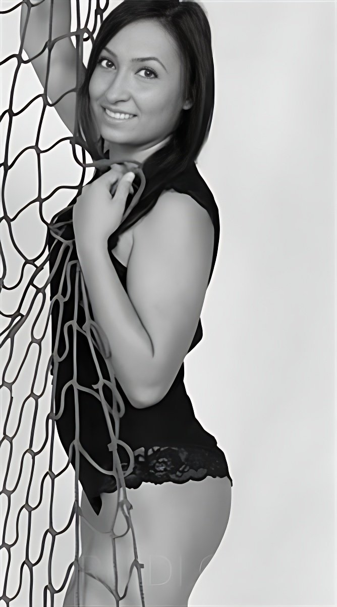 Meet Amazing BEATRICE AUS POLEN - AGENTUR MARLENE: Top Escort Girl - model preview photo 2 