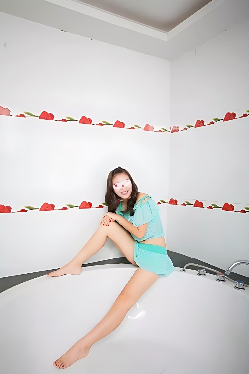 Знакомство с удивительной Lala Aus Japan: Лучшая эскорт девушка - model preview photo 2 