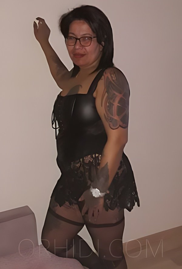 BDSM escort in Bremerhaven - model photo Azhar