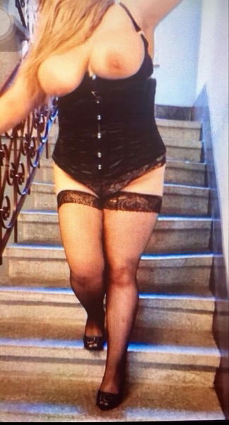 Finden Sie die perfekte Domina in Domina - model photo Tessa20