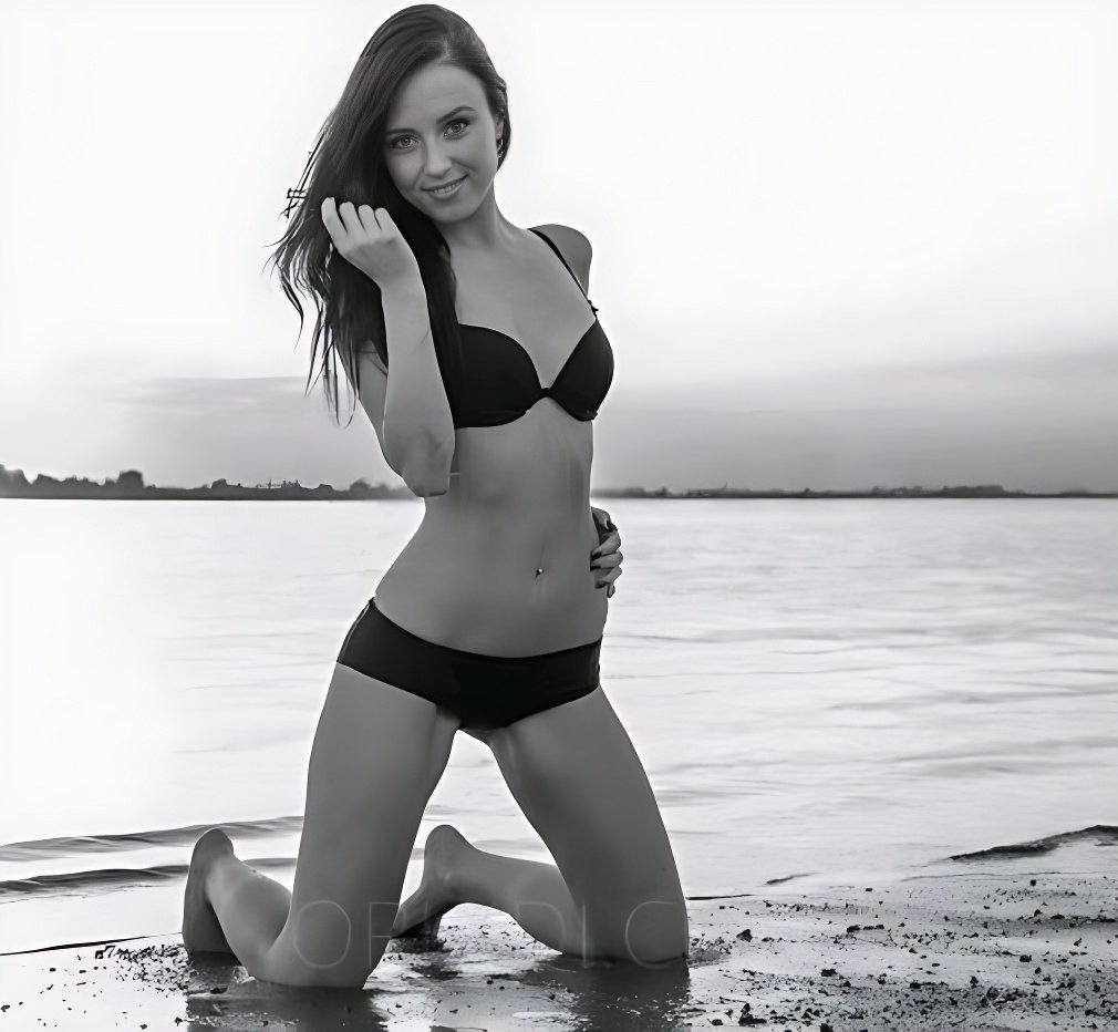 Meet Amazing Mila: Top Escort Girl - model preview photo 0 