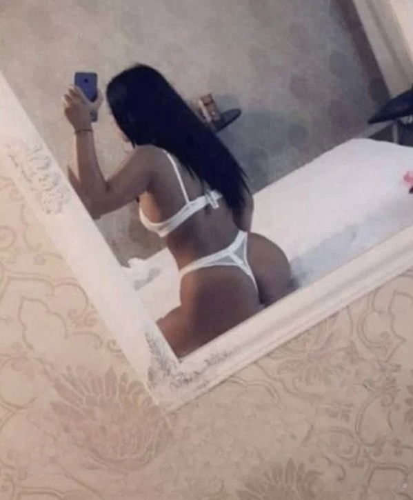 Verifizierte Escort-Nutten in Kloten (Zürich). - model photo Hallo Meine Name Is Giulia