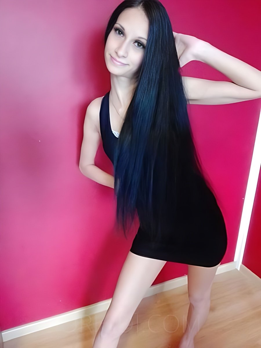 Meet Amazing VANESSA **GANZ NEU**: Top Escort Girl - model preview photo 2 