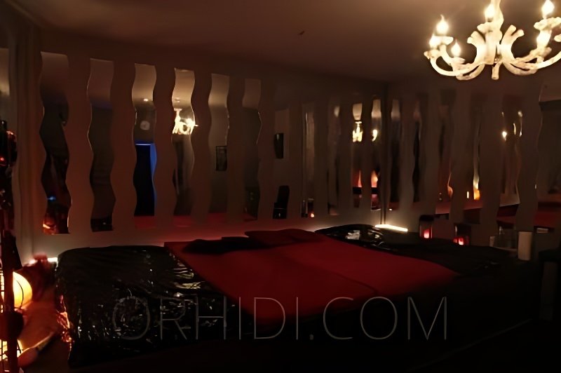 Strip Clubs in Herford for You - place Top SM-Studio sucht devote Verstärkung!