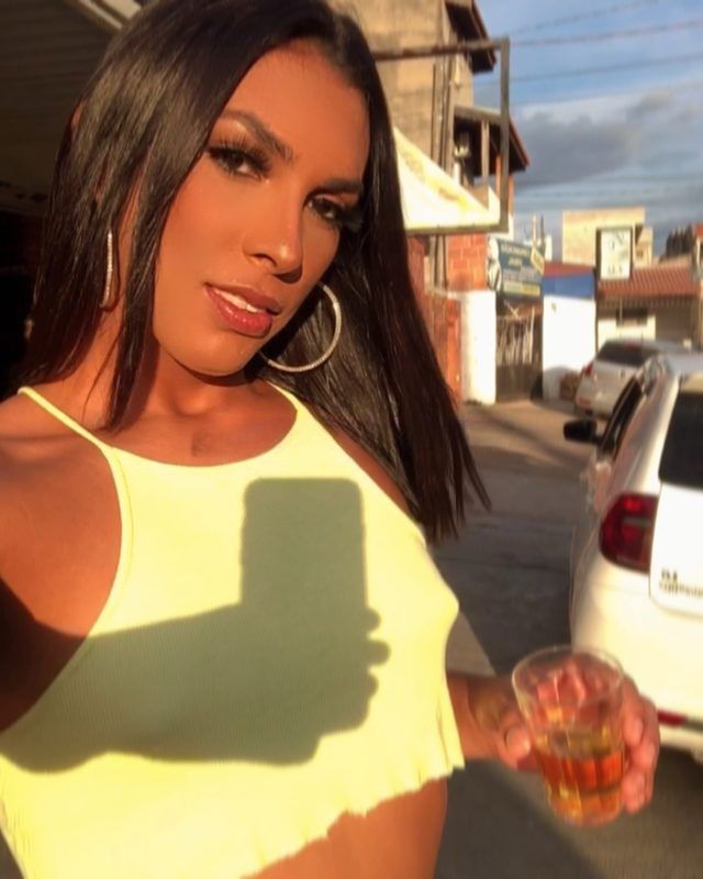 Verifizierte Escort-Nutten in Betim (Minas Gerais). - model photo Maya Costa