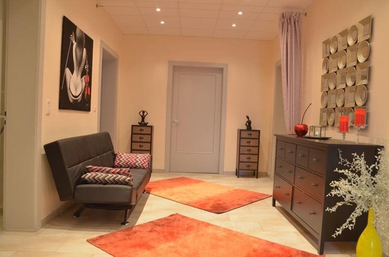 Best Flat for rent Models Are Waiting for You - place Massagestudio sucht!