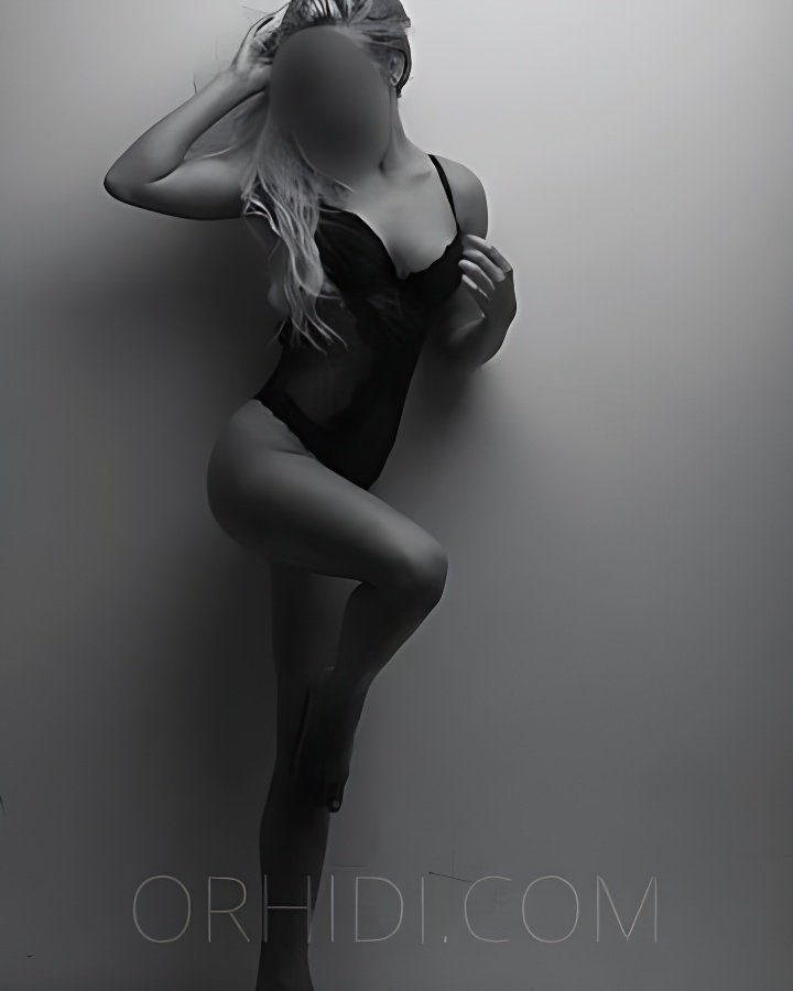 Знакомство с удивительной Ts Nomi Erotikmassage Body 2 Body: Лучшая эскорт девушка - model photo Betty *Body to Body Massage*