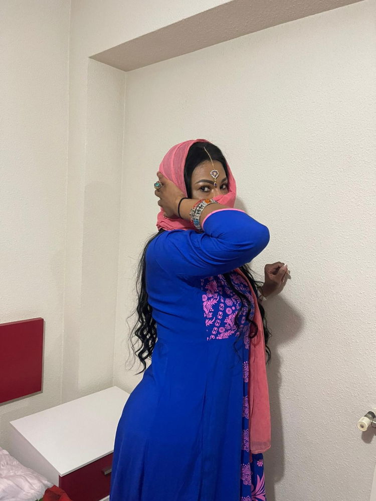 Asiatisch Escort  (Huren, Nutten) in Biel, Bern. - model photo Mira