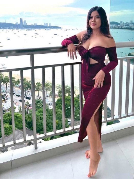 Rimming Phuket - Verführerische Modelle bieten Rimming-Dienste - model photo Kemmi