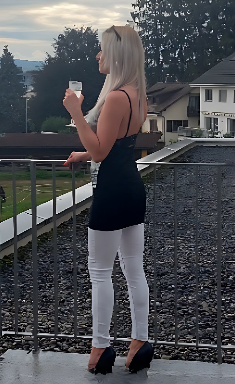 Meet Amazing Sexy Susana In Chur: Top Escort Girl - model photo Suesse Sissy In Chur Echten Girlfriend Sex Top Service