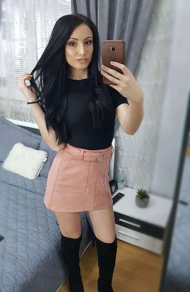 Verifizierte Escort-Nutten in Klagenfurt am W?rthersee (K?rnten). - model photo Maria591