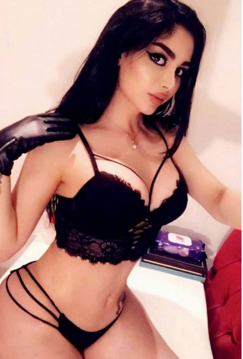 Beste Analverkehr Escort in Nizwa in Ihrer N?he - model photo Badriya