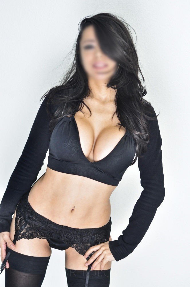 Meet Amazing Lisa: Top Escort Girl - model photo Angi