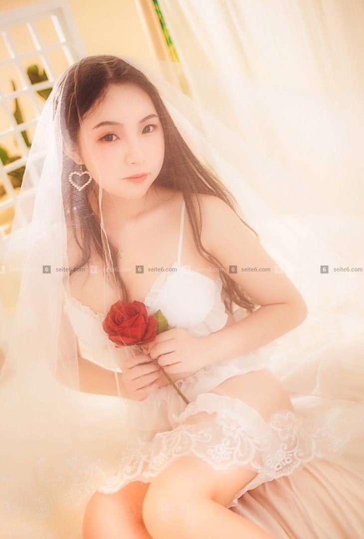Treffen Sie Amazing Miniko aus Japan: Top Eskorte Frau - model preview photo 1 