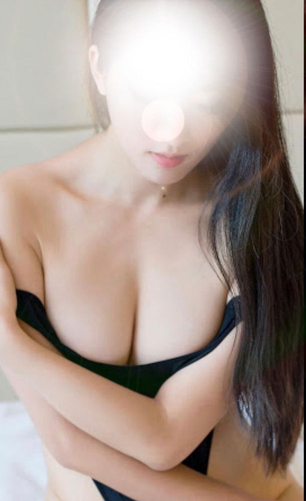 Schwangere Escort  (Huren, Nutten) in Solothurn, Solothurn. - model photo Fuemi