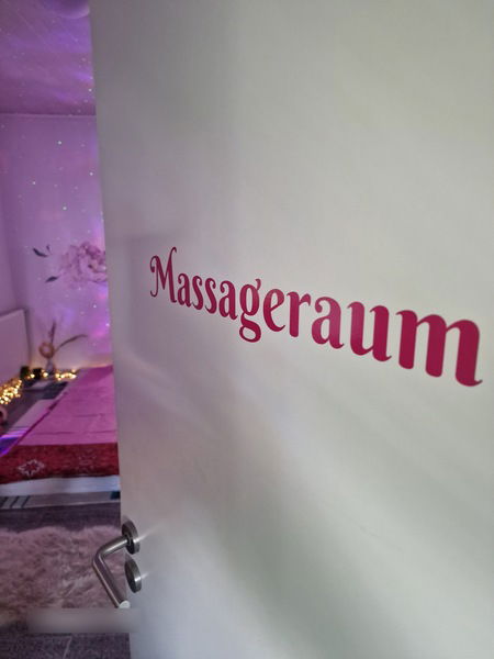 Verifizierte Escort-Nutten in Menziken (Aargau). - model photo Sofies Erot Massagen Spontane Termine Moglich