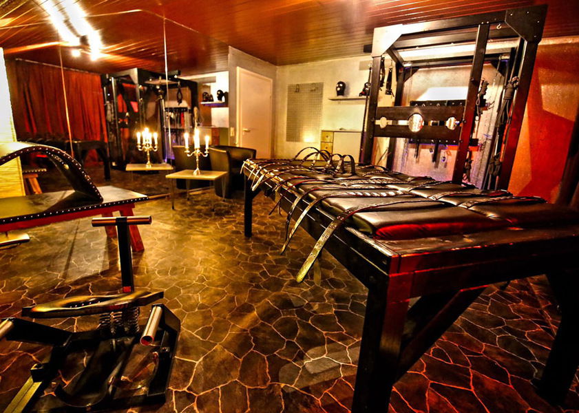 Luxuri?se BDSM Studios - Erkunden Sie Unsere S&M Angebote! - place Heaven&Hell! V?gelnest! Domina Erotikhaus!