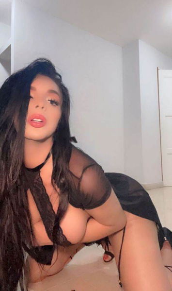 Karina Trans Latina - Eleganz und Leidenschaft - model main photo 2