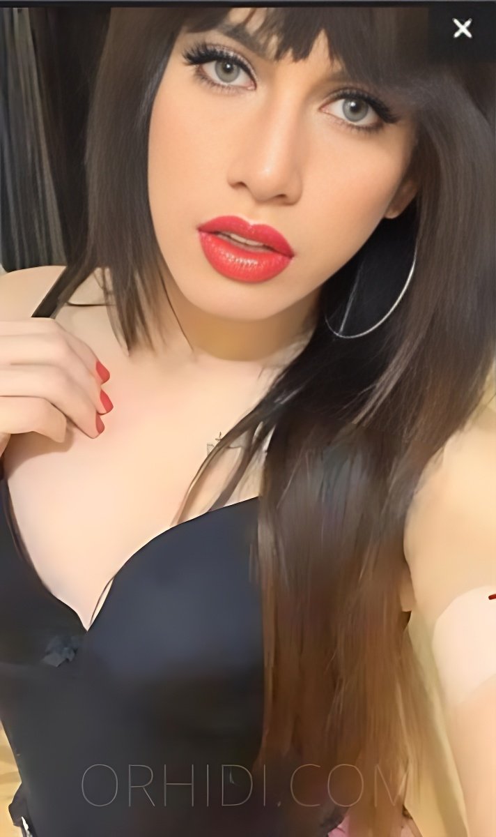 Ti presento la fantastica Trans Alexandra Chica Latina: la migliore escort - model preview photo 2 