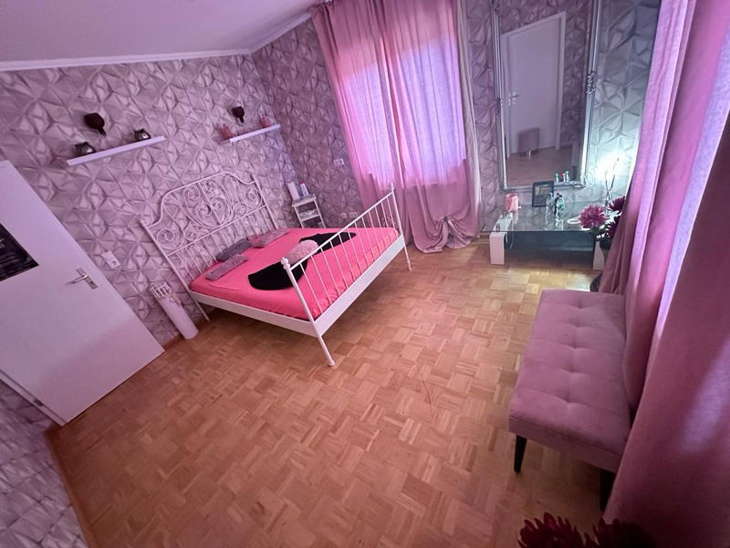 Einrichtungen IN Neustadt an der Weinstra?e - place Angie Girls ACHTUNG NEUE ADRESSE