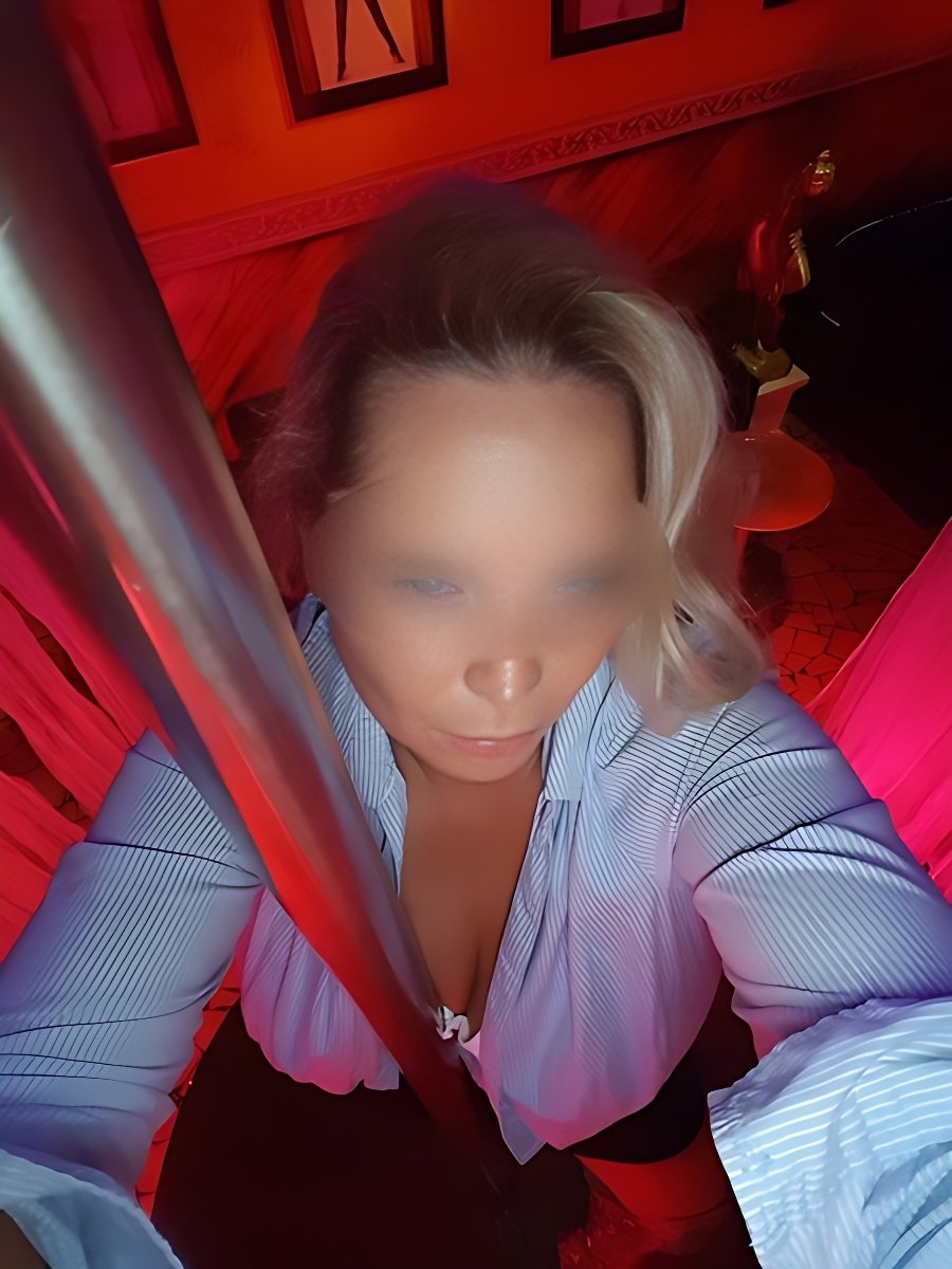 Top Anal sex escort in Gronau - model photo Deutsche Marlene 85g Busen