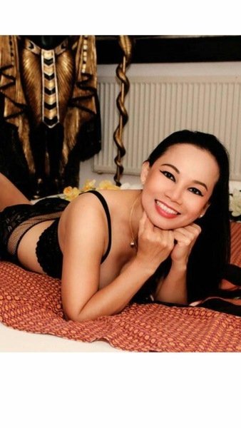 Conoce a la increíble Chilli Sky Massage Mit Happyend: la mejor escort - model preview photo 1 