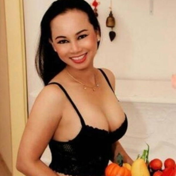Verifizierte Escort-Nutten in Dierdorf (Rheinland-Pfalz). - model photo Chilli Sky Massage Mit Happyend