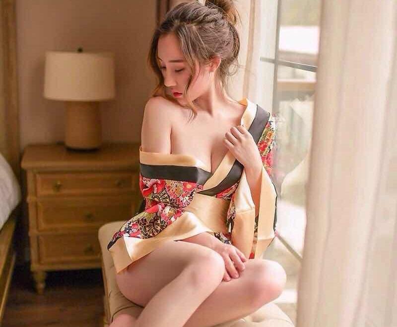 Privat Escort in Den Haag - model photo Zuerich City Good Time With A Nice Asian Girl Privat