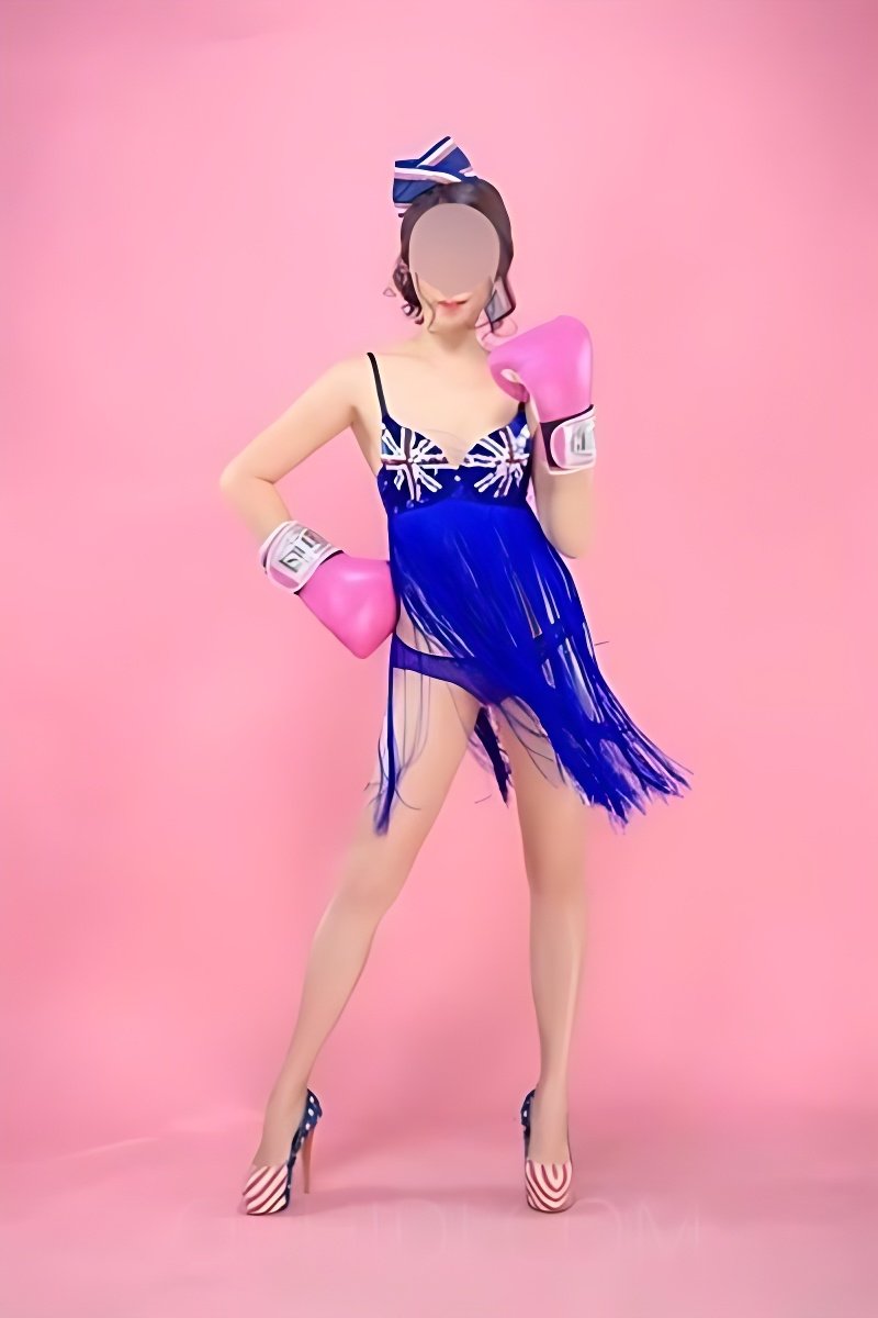 Conoce a la increíble MIYOKI: la mejor escort - model preview photo 2 