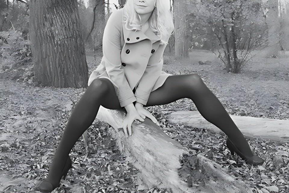Treffen Sie Amazing Conny (31) - Blondes Gift: Top Eskorte Frau - model preview photo 2 