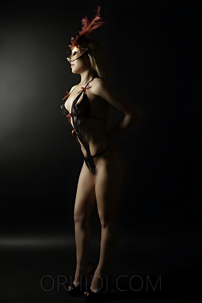 BDSM escort in Basel - model photo LEA - SCARABAEUS ESCORT