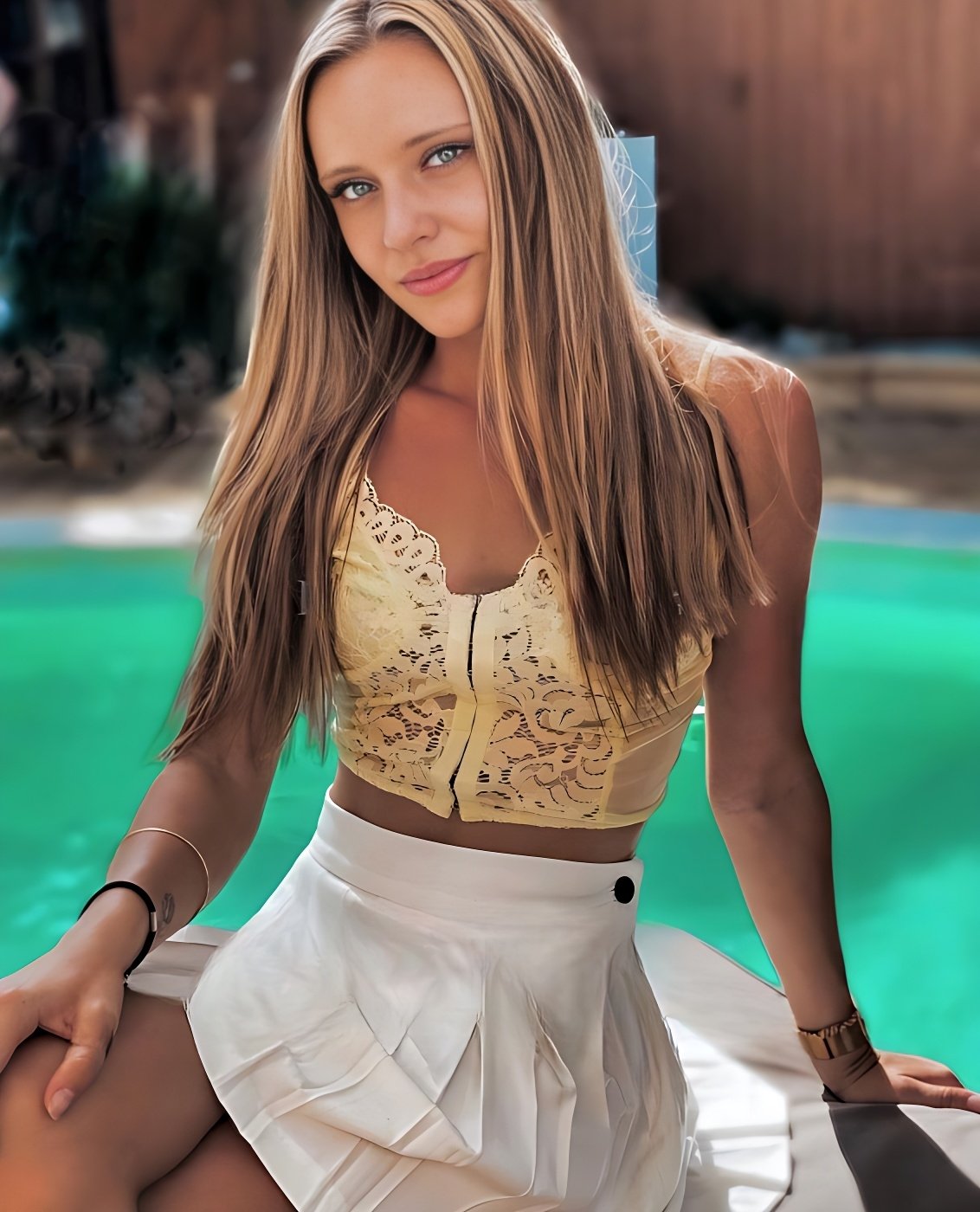 Meet Amazing Sistine: Top Escort Girl - model photo Yara