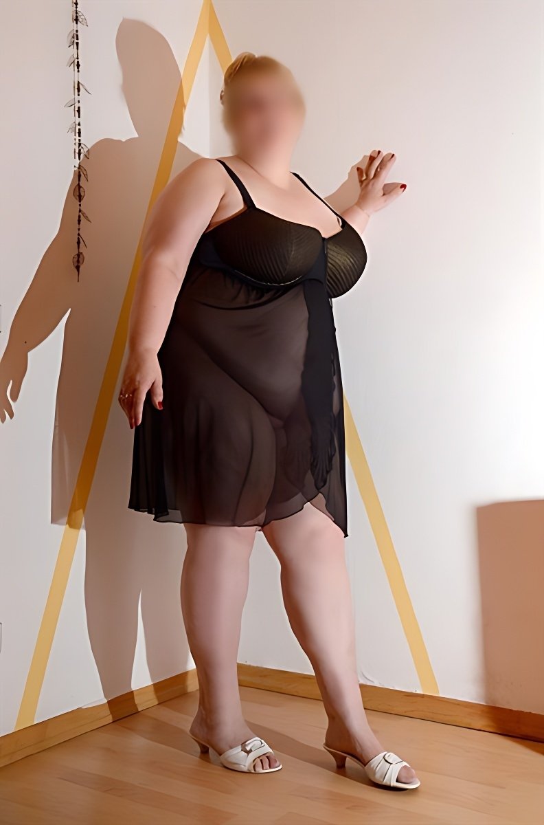 Treffen Sie Amazing Maria Reife Sexgottin: Top Eskorte Frau - model preview photo 1 