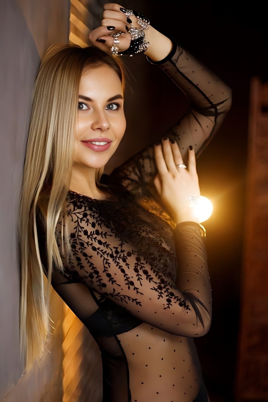 Treffen Sie Amazing Tatyana: Top Eskorte Frau - model photo Lena