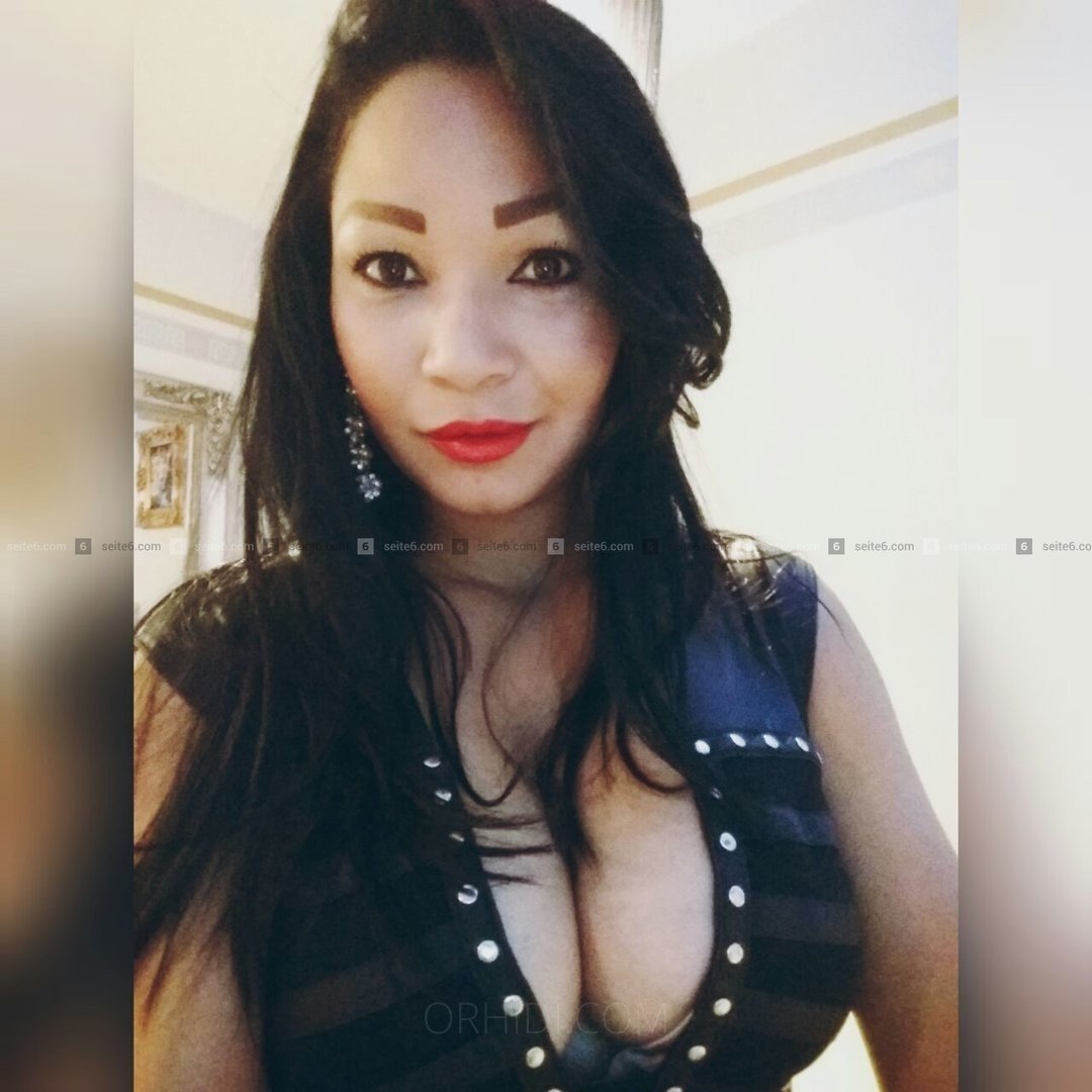Top BDSM escort in Bregenz - model photo Siera