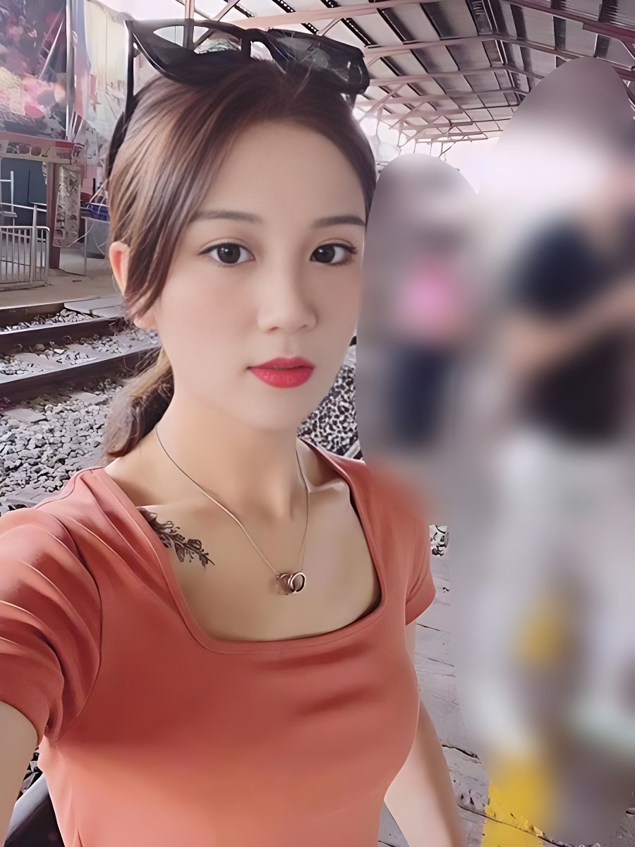 Treffen Sie Amazing Ying: Top Eskorte Frau - model preview photo 1 